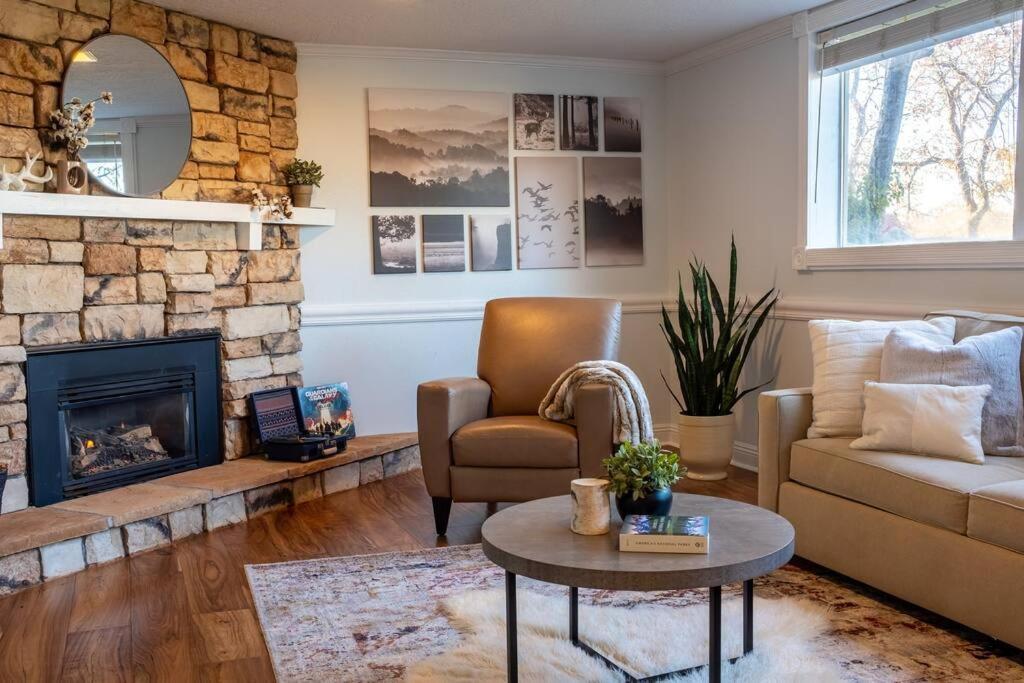Cottonwood Heights - Lower Level Of Mountain Home! Eksteriør billede